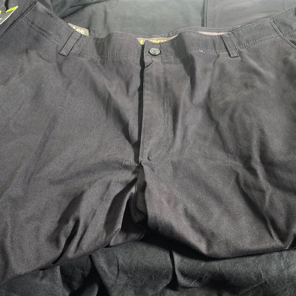 NWT Lee Extreme Motion MVP Pants Men's 46x32 Black Straight Fit Tapered Leg NEW